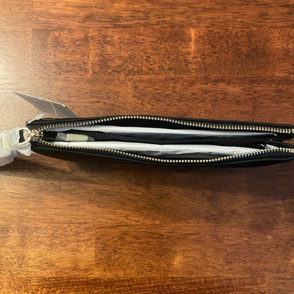 Kate Spade Wristlet - Picture 2 of 2